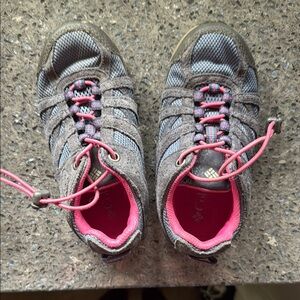 Columbia Gray and Pink hiking Shoes with Breathable Mesh